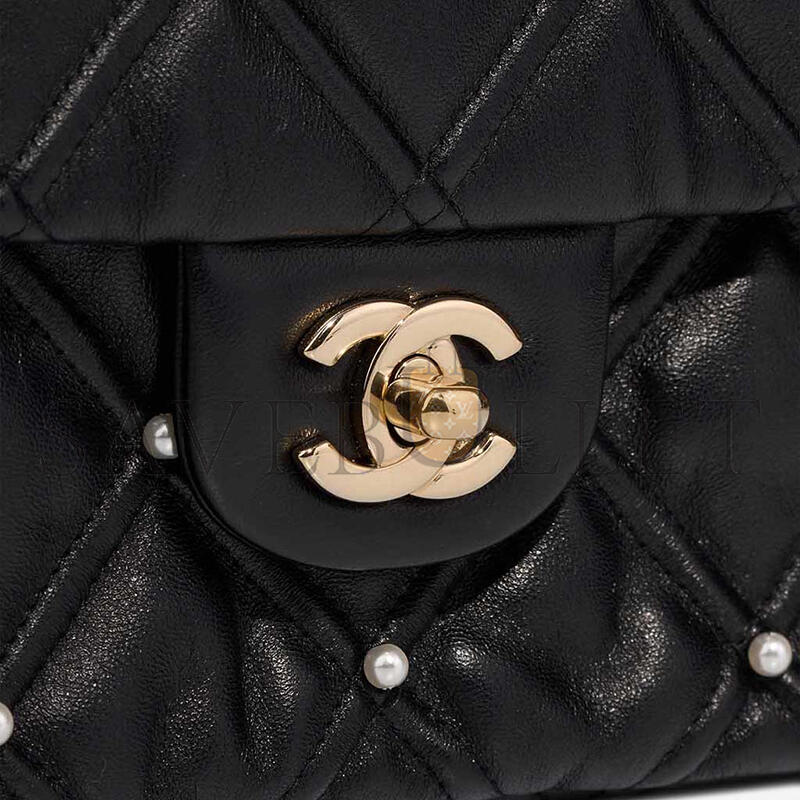 Ch**el black lambskin quilted pearl studded flap bag with ghw (24*16*7.5cm)